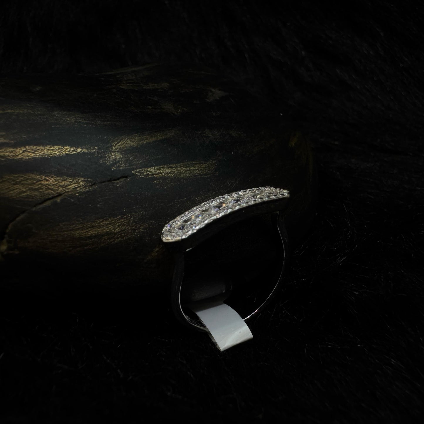 Lustre Band Ring